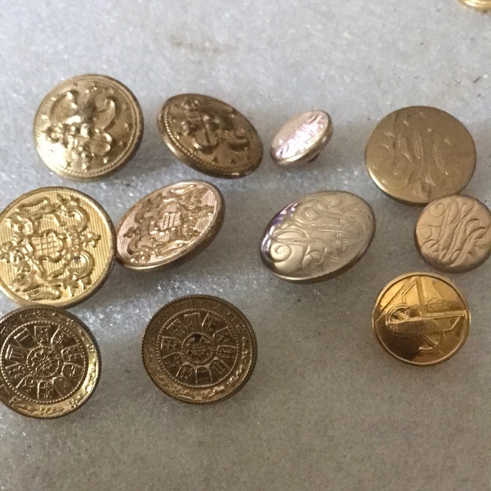 Antique military buttons 8